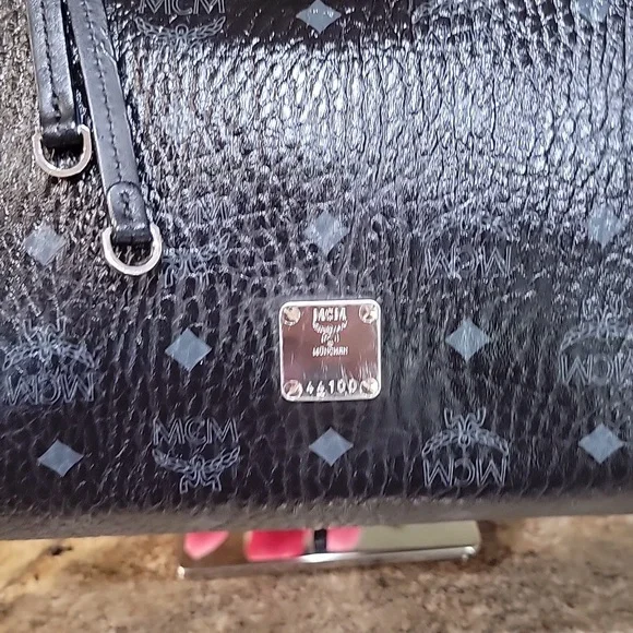 MCM EUC Black Visetos Coated Canvas and Leather Klara Bag 2 WAY - Picture 2 of 10